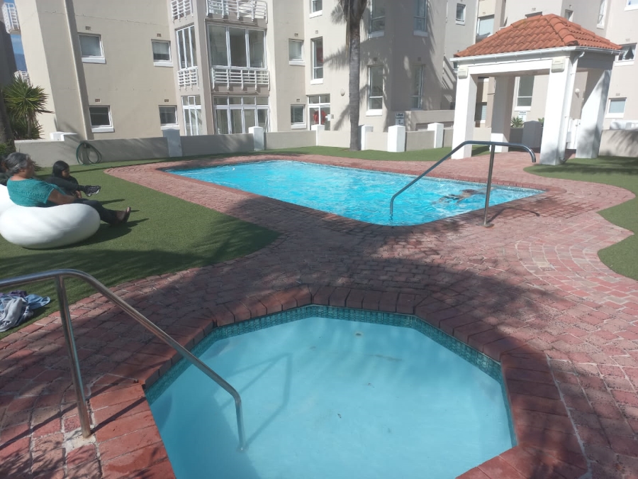 2 Bedroom Property for Sale in Harbour Island Western Cape